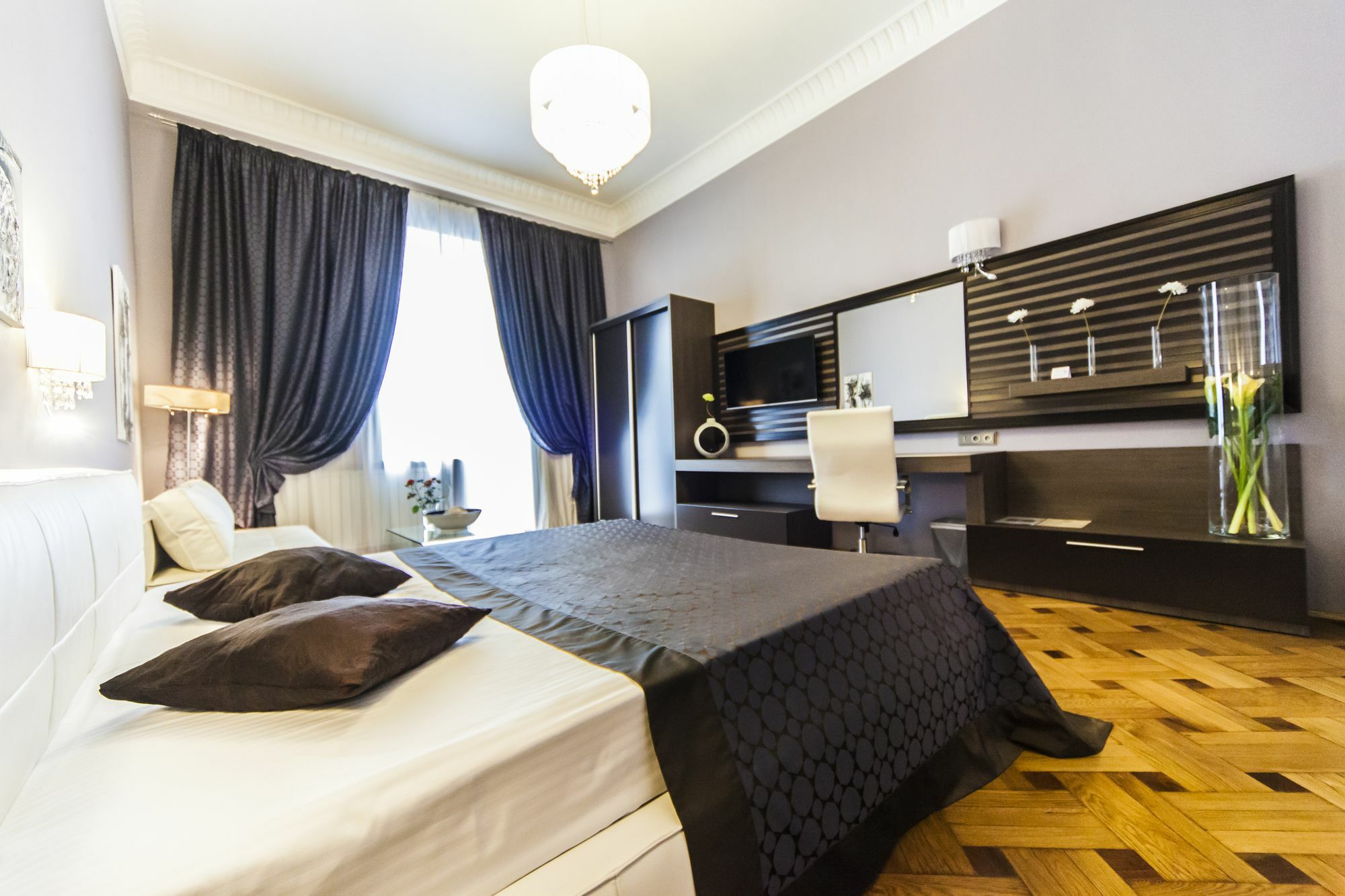 Matei Corvin Apartment *